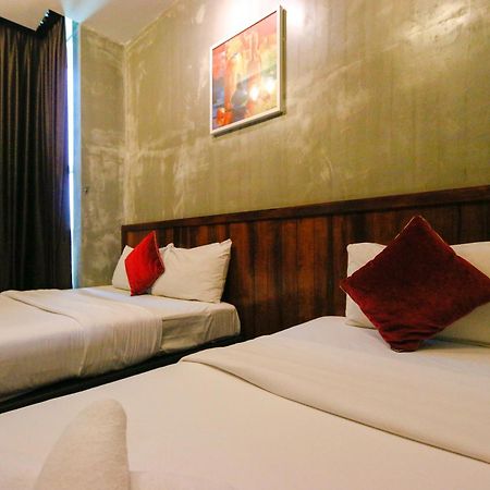 Anggun Hotel Seri Iskandar Ngoại thất bức ảnh