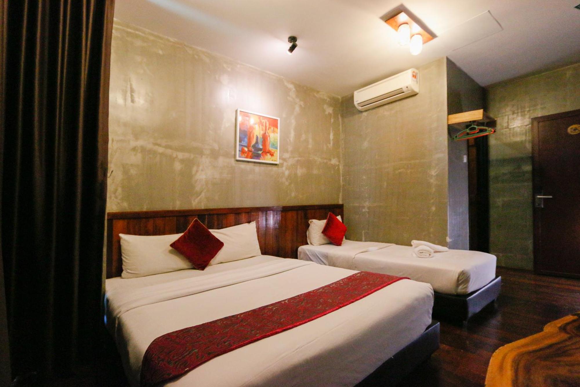 Anggun Hotel Seri Iskandar Ngoại thất bức ảnh