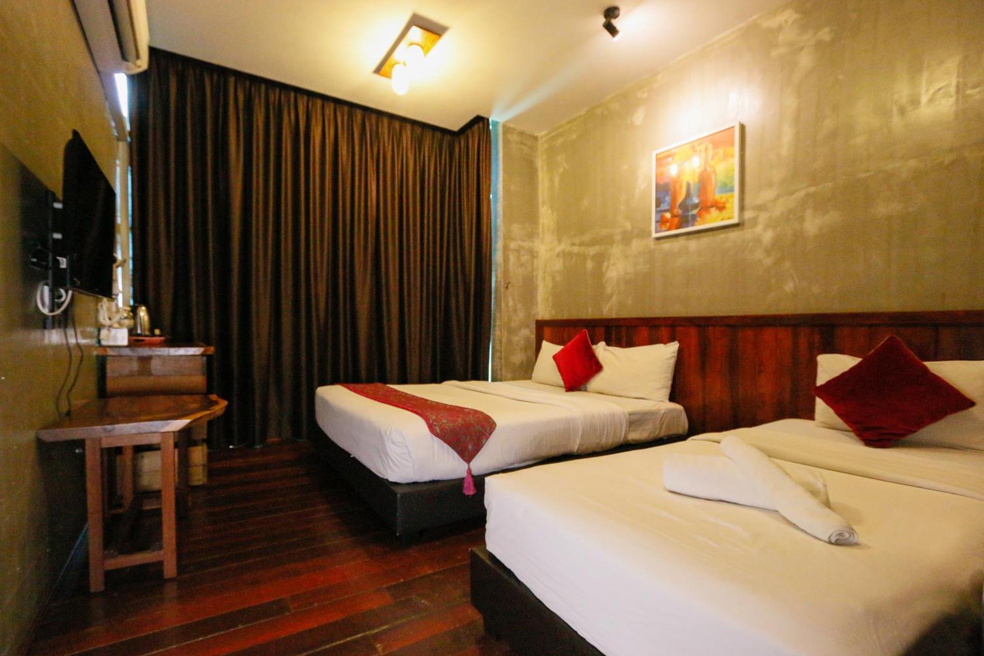 Anggun Hotel Seri Iskandar Ngoại thất bức ảnh