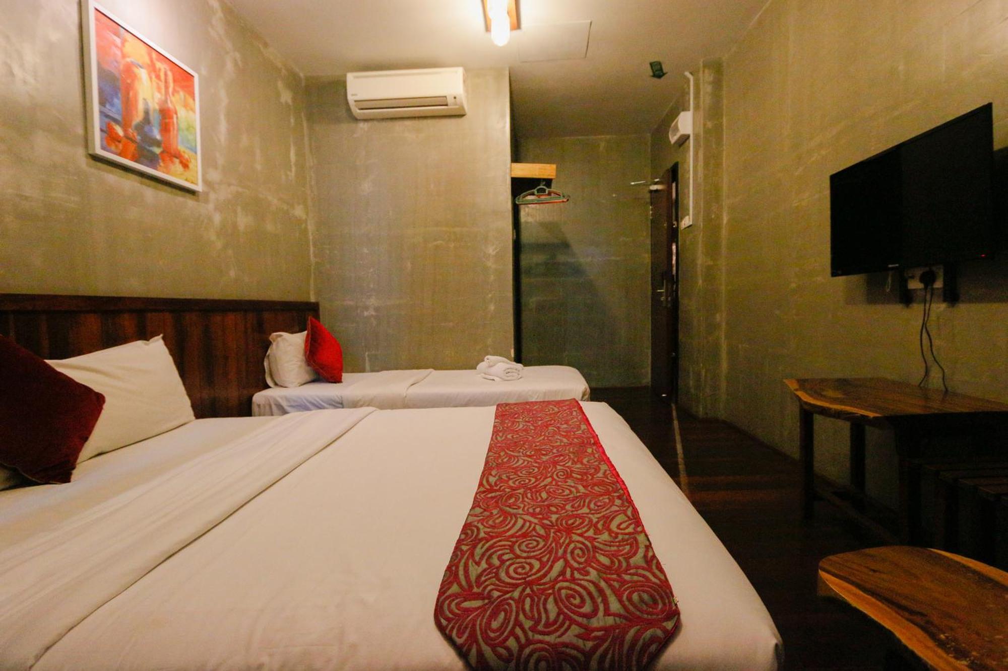 Anggun Hotel Seri Iskandar Ngoại thất bức ảnh